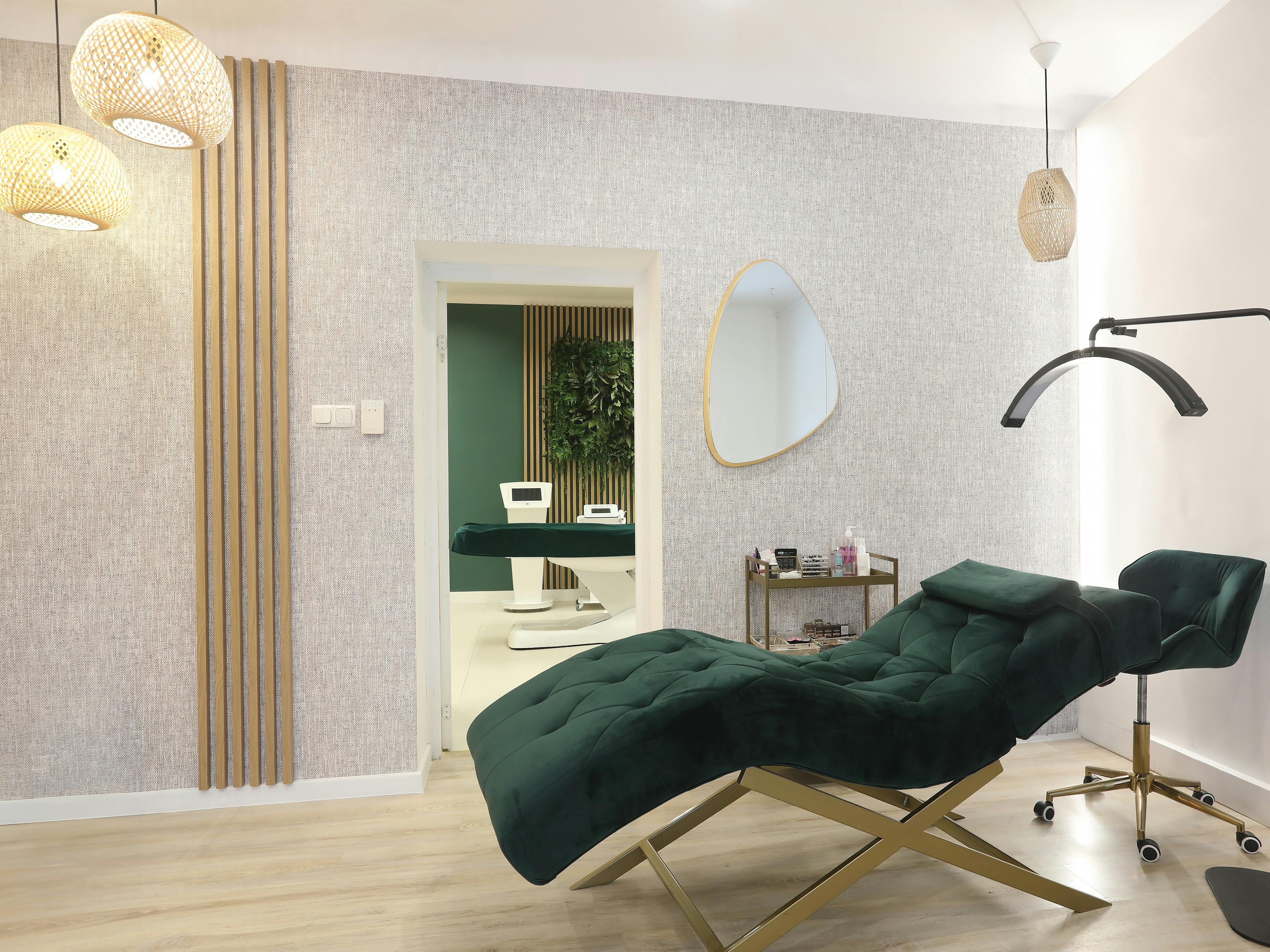 fotel do stylizacji rzęs w salonie piękności health & beauty w krakowie