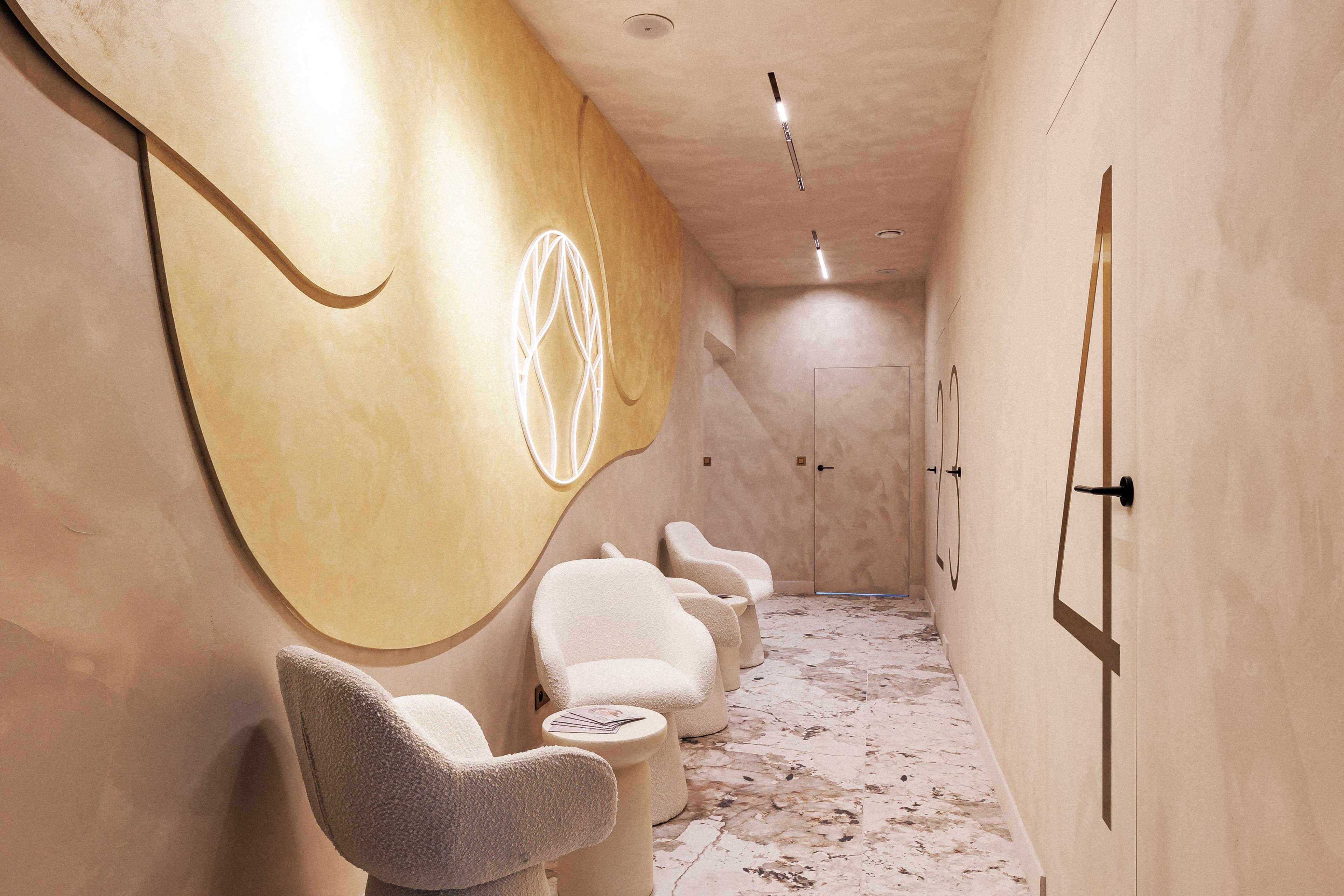 Korytarz salonu kosmetycznego health and beauty krakow