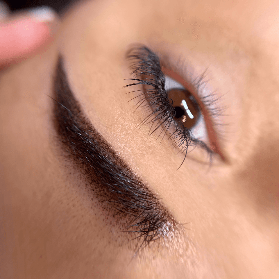 efekt zabiegu makijaż permanentny brwi