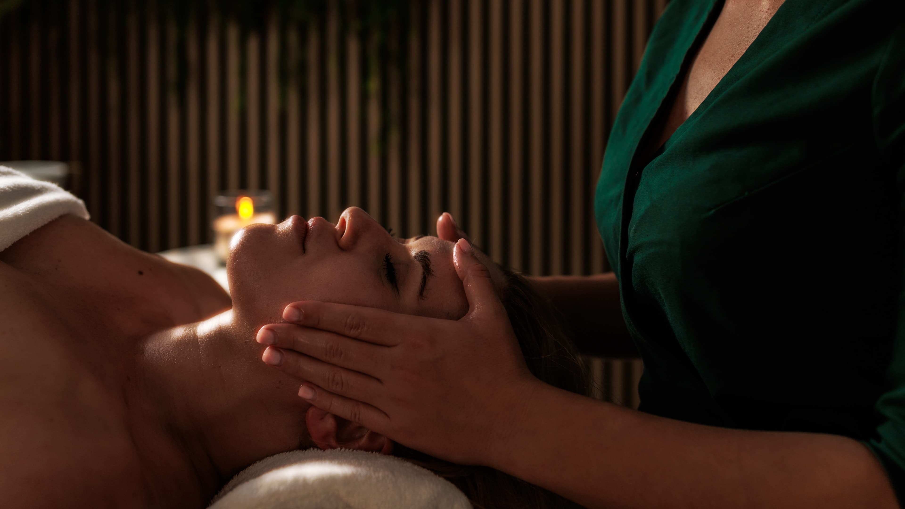 masaż twarzy kobido w salonie piękności Health and beauty w Krakowie