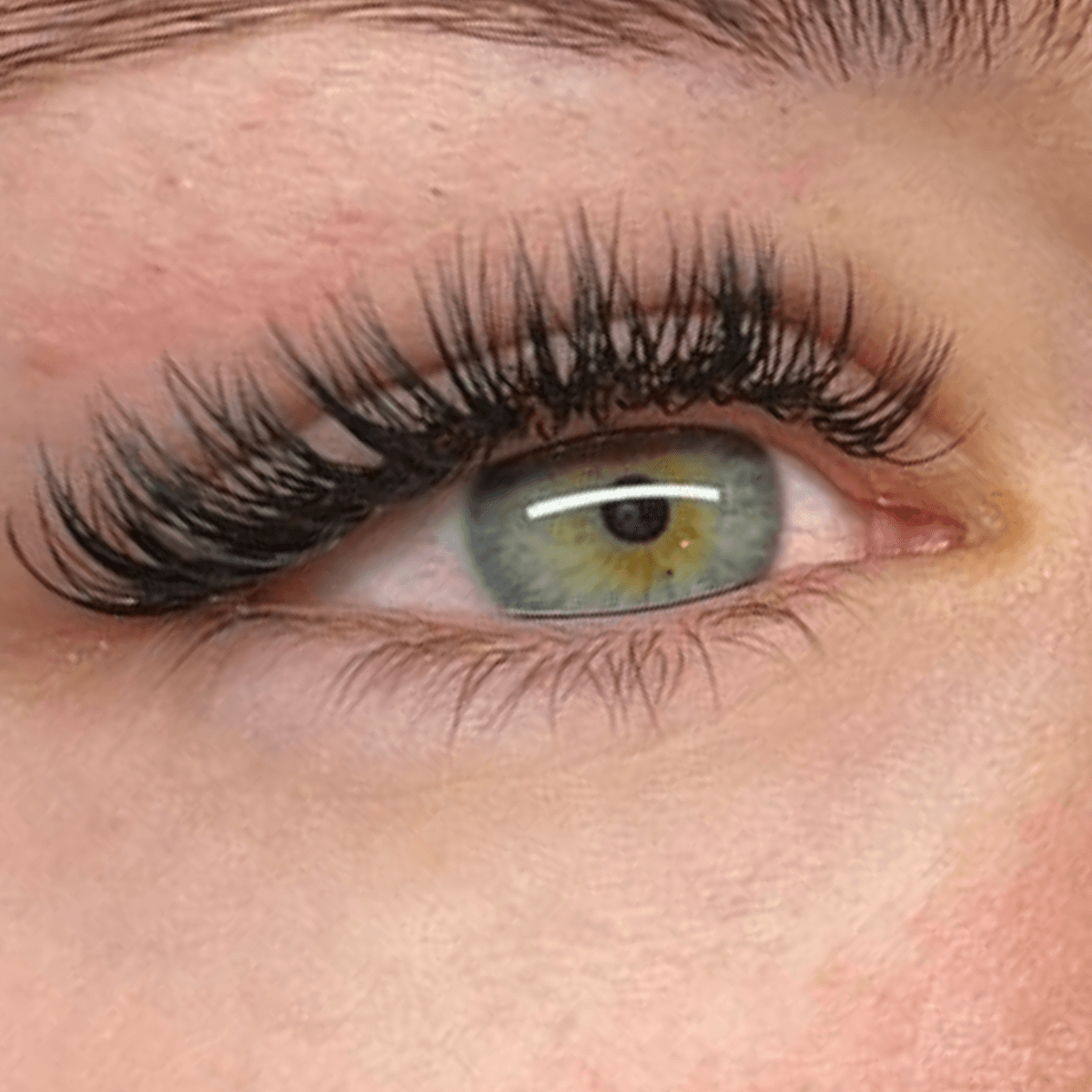 Zbliżenie na Oko Efekt przedłużania rzęs w Health & beauty w Krakowie