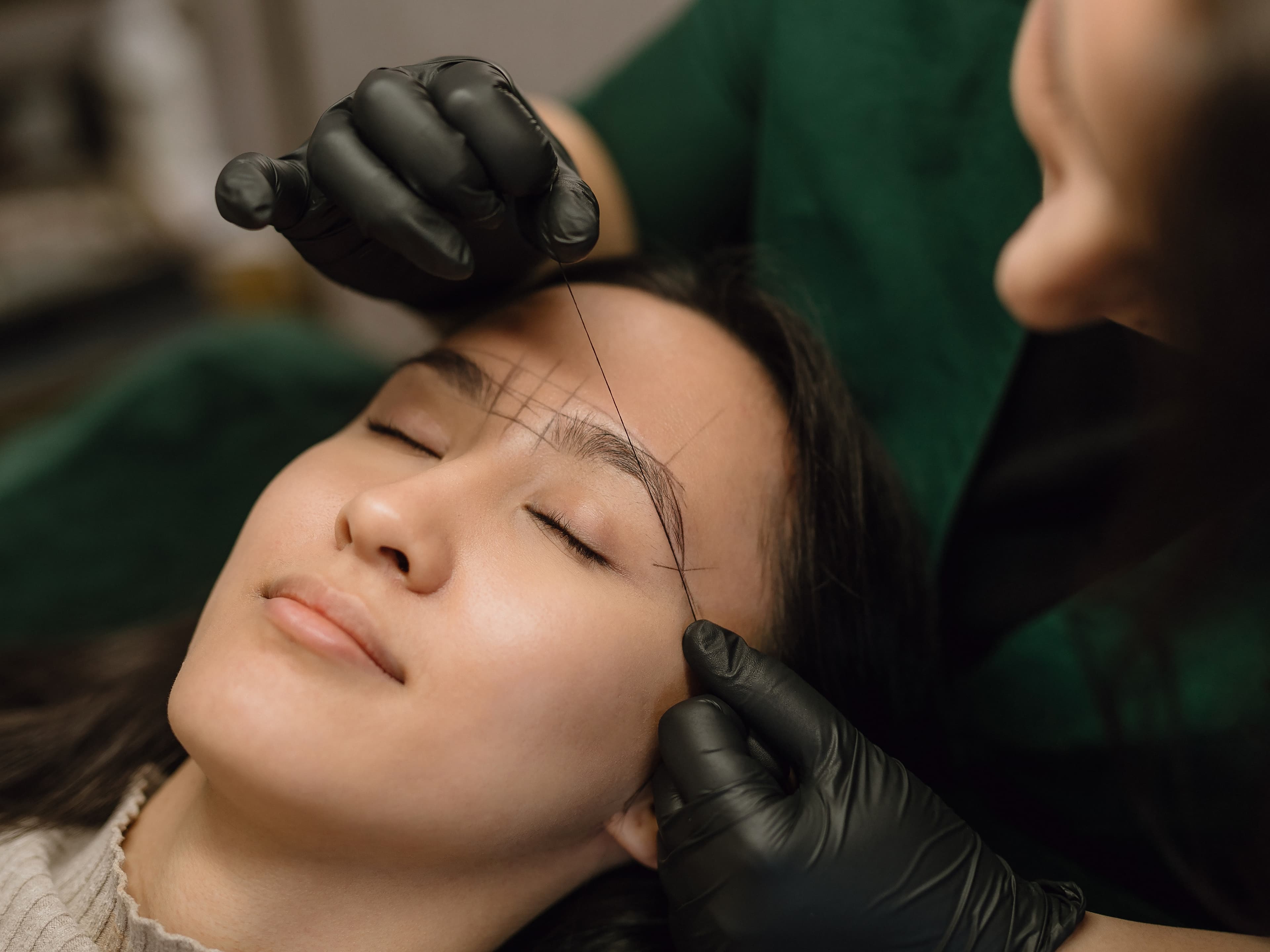 zabieg architektura i geometria brwi w krakowie