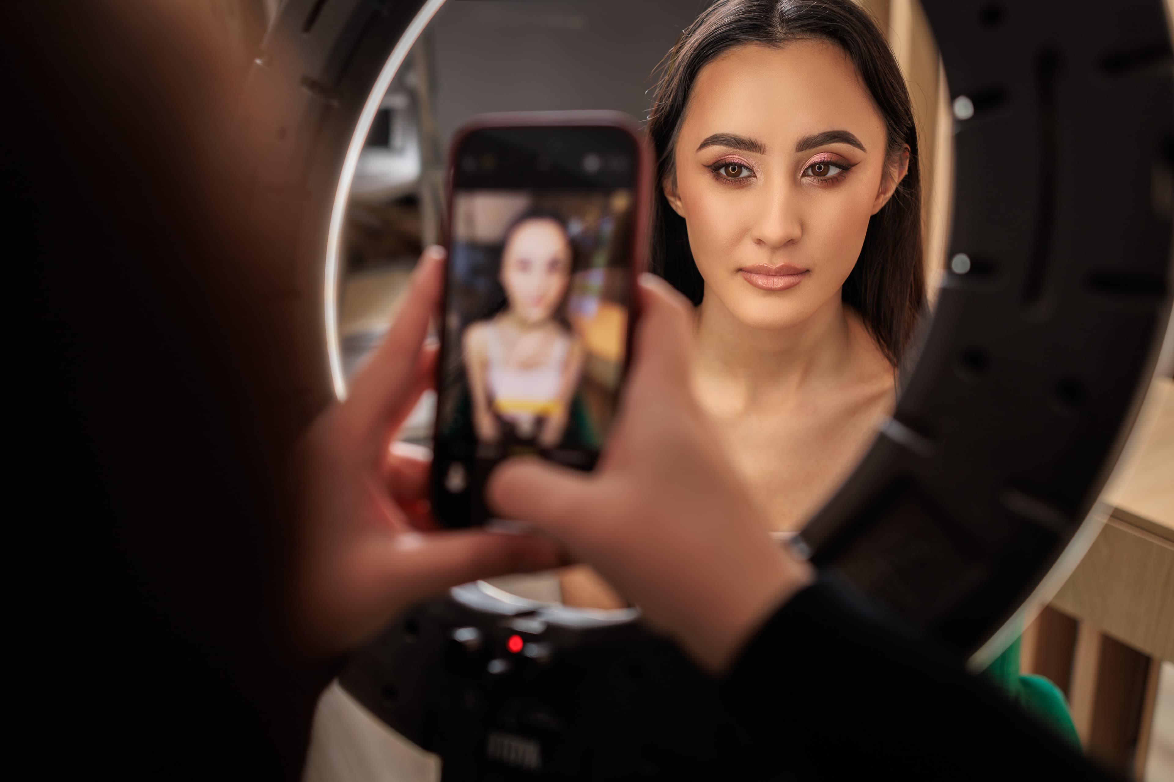 efekt makijażu wieczorowego w salonie piękności w krakowie