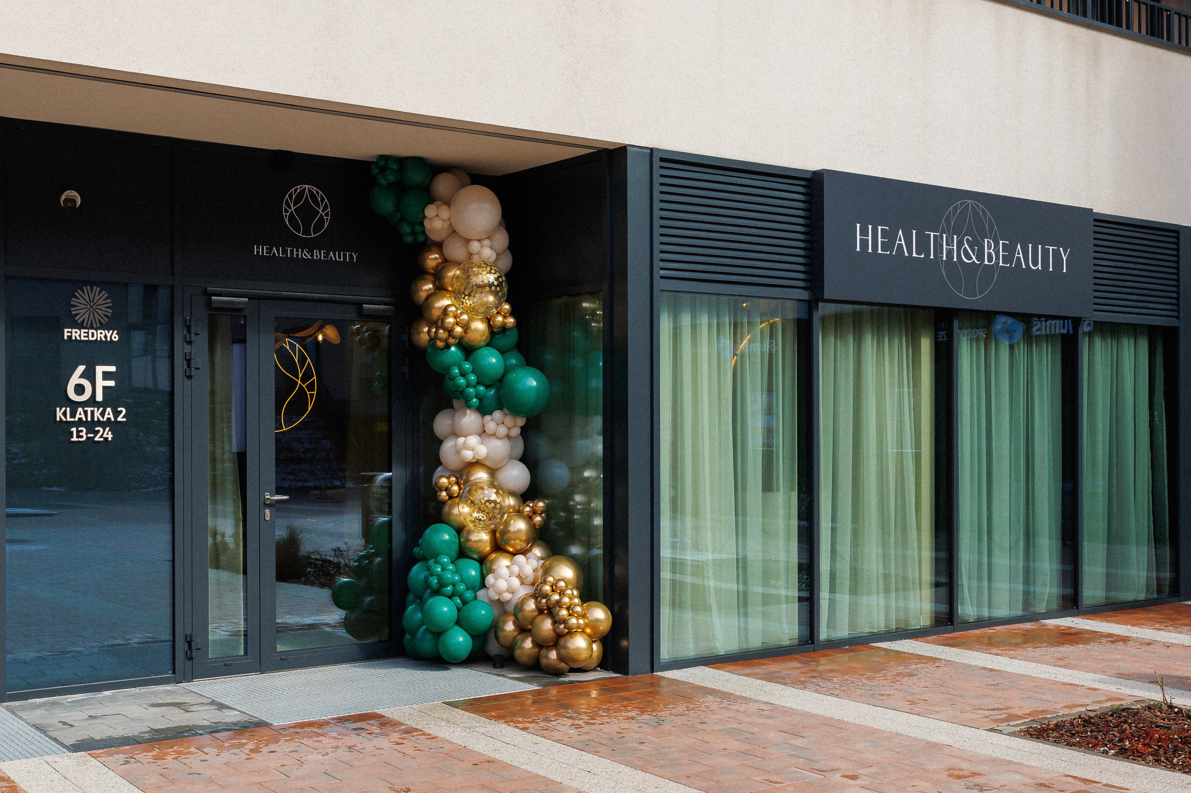 salon health and beauty z zewnątrz